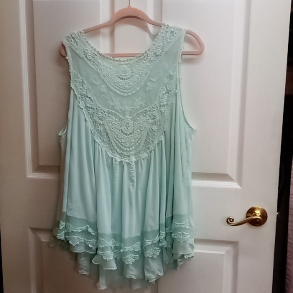 Beautiful seafoam green tank